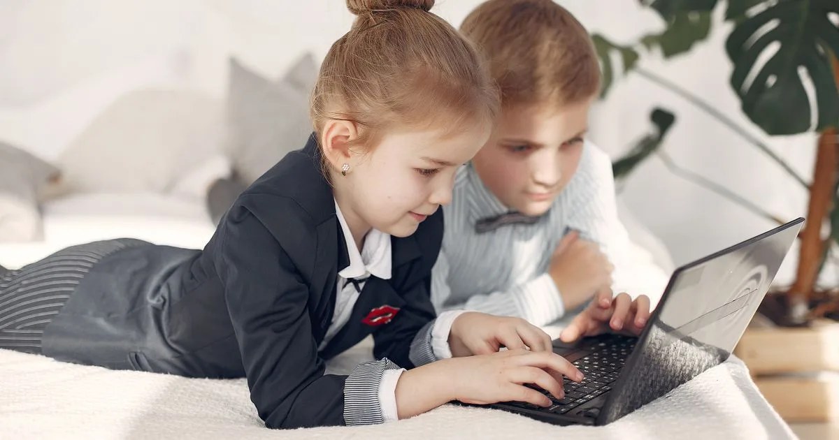 Use AI to make fantasy children's portrait photos to sell on Little Red Book, with a monthly income of 20,000!
