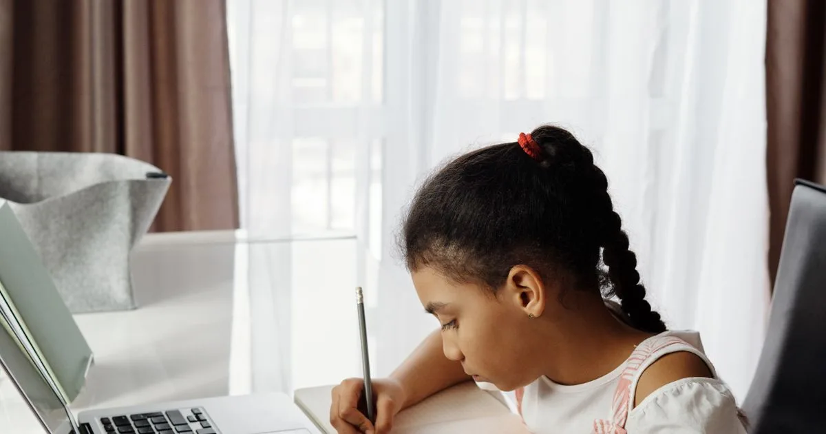 Children's song MV, the new darling of the parenting world: new opportunities for parenting sideline